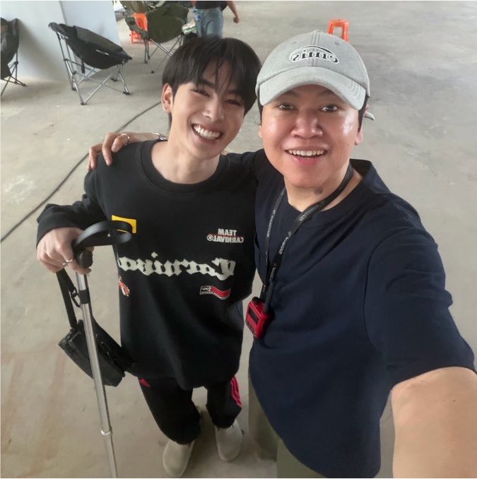 suikatopeach's tweet photo. เอนดูจังเลยน๊า เจ็บตลอดช่วงถ่ายคุณธีร์ จิ๋วเอ้ย🫳🏻 https://t.co/bTJhx92oMs