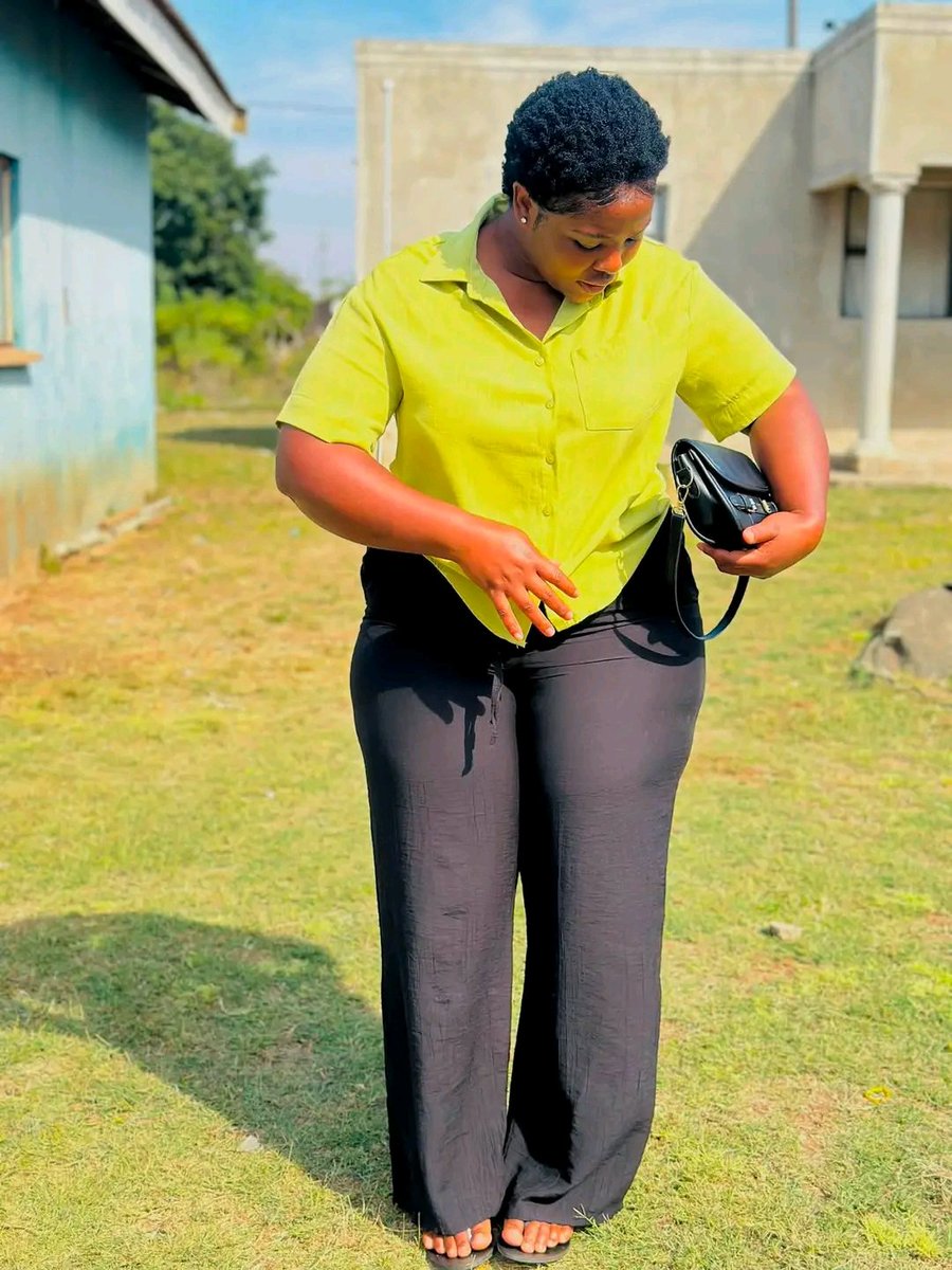 Teamplayerbaby's tweet photo. Church woman ☺️💚 https://t.co/LRjorYZbJp