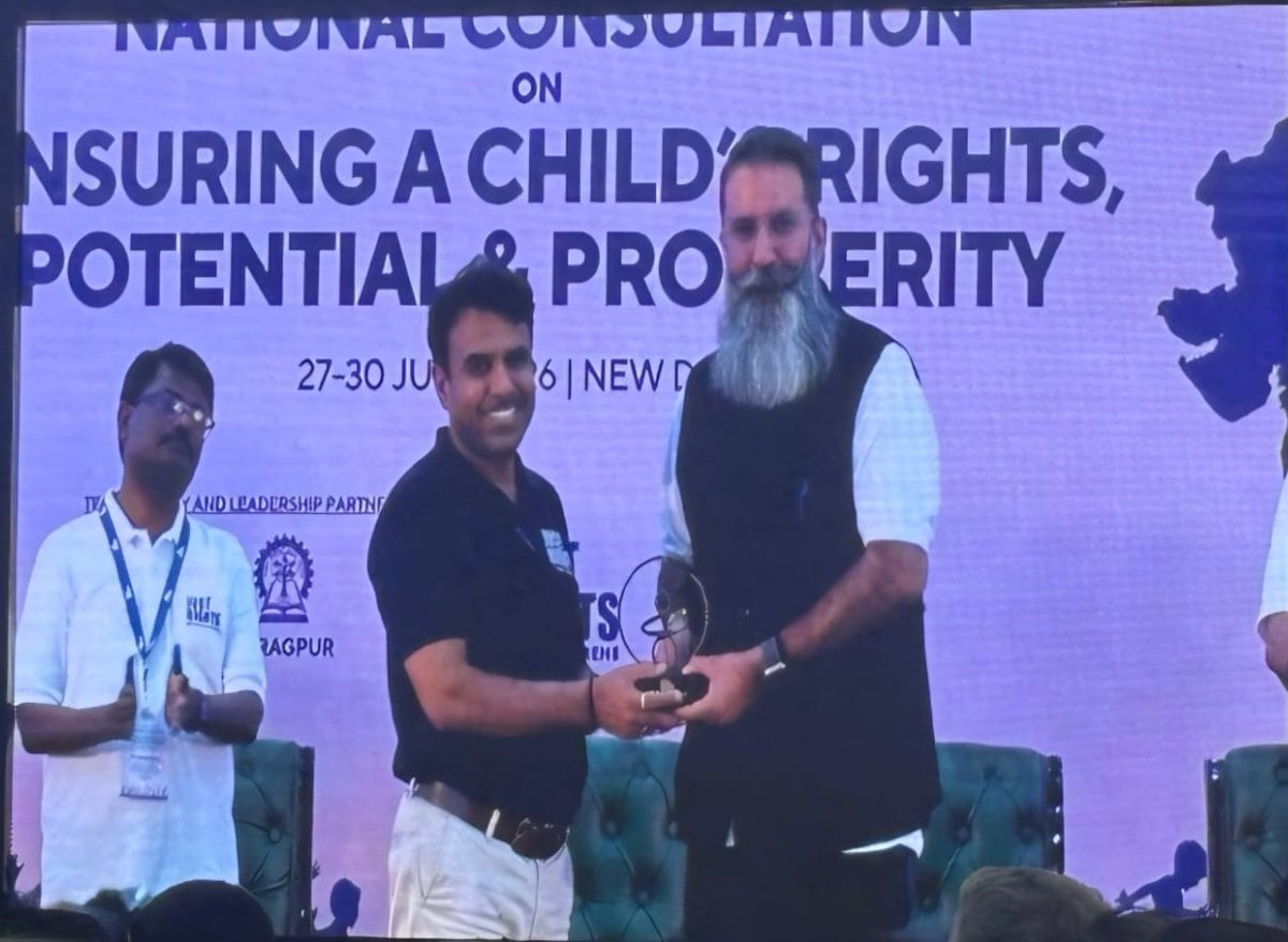 rmkmngo's tweet photo. 🏆 Proud Moment! RMKM receives national recognition from JRC and  award for its efforts to build a Child Marriage-Free India. 🇮🇳
#RMKM #JRC #ChildRights #NationalRecognition
@Bhuwan_Ribhu  @JustRightsIndia  @rmkmngo https://t.co/zNFtkyMmiQ