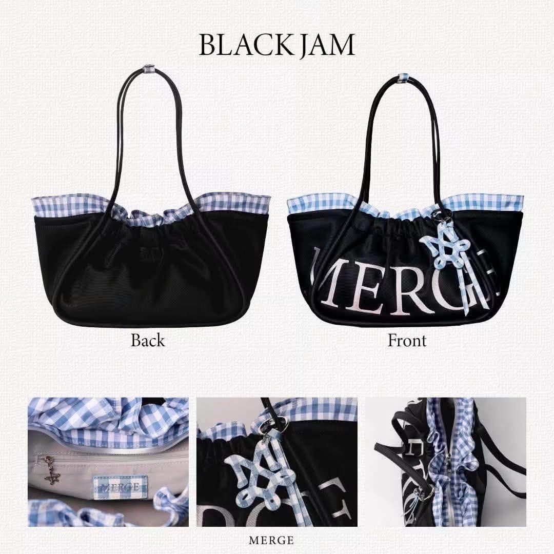 eearnsmtt_'s tweet photo. ปล่อยกระเป๋า Merge สี black jam
3,190฿ นัด��ับได้ค่า หรือ+ค่าส่งตามจริง (พร้อมส่งวันนี้)
#ส่งต่อmerge #mergeofficial #กระเป๋าmerge #mergeadaybag https://t.co/lSquOKkMdP