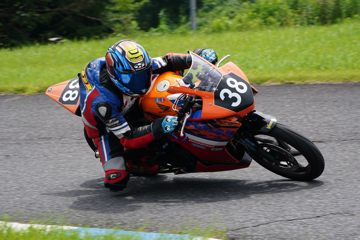 Yuhigoodspeed's tweet photo. The Duel 第二試合 
CBR250R　vs　Ninja250SL
 3周のタイマンバトル 
転倒及び4秒差が付いたら即終了
面白かったらチャンネル登録よろしくね
＃GoodSpeed走行会

https://t.co/vVRhBVX5Xm https://t.co/cNZtkoj5OA