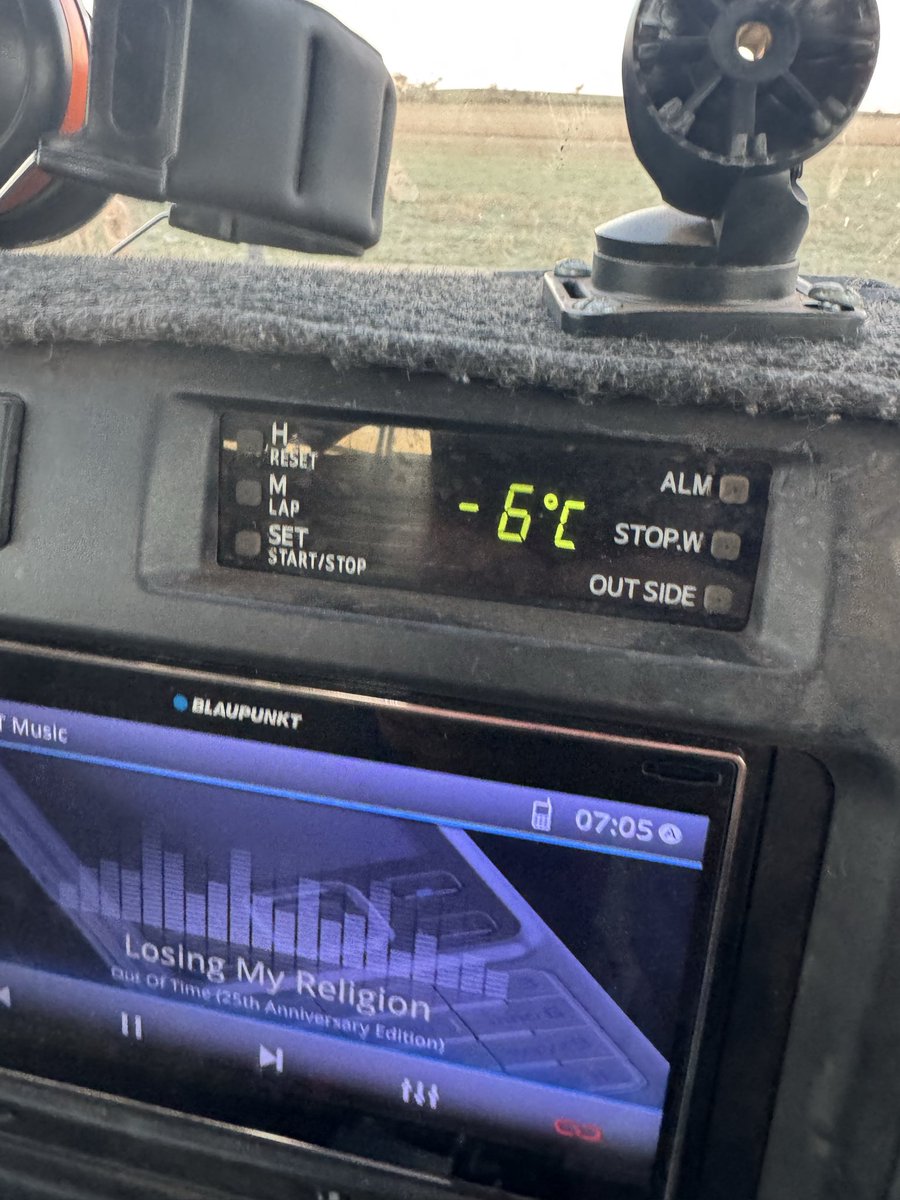 B_Tyson's tweet photo. Cold start to the morning https://t.co/GU3KbNvfJq