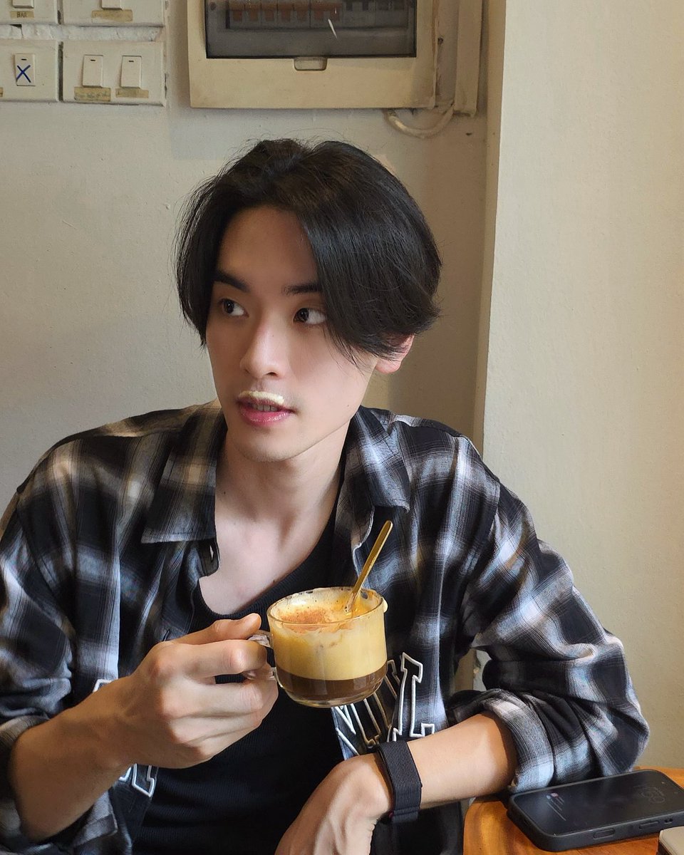 talaylayyo's tweet photo. First day, no plan 🇻🇳 https://t.co/qmQIvI8D9U