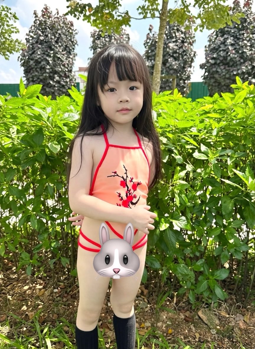 dmsriu's tweet photo. 这只兔子太调皮了！😅🐰 https://t.co/8Ald6G7SIh
