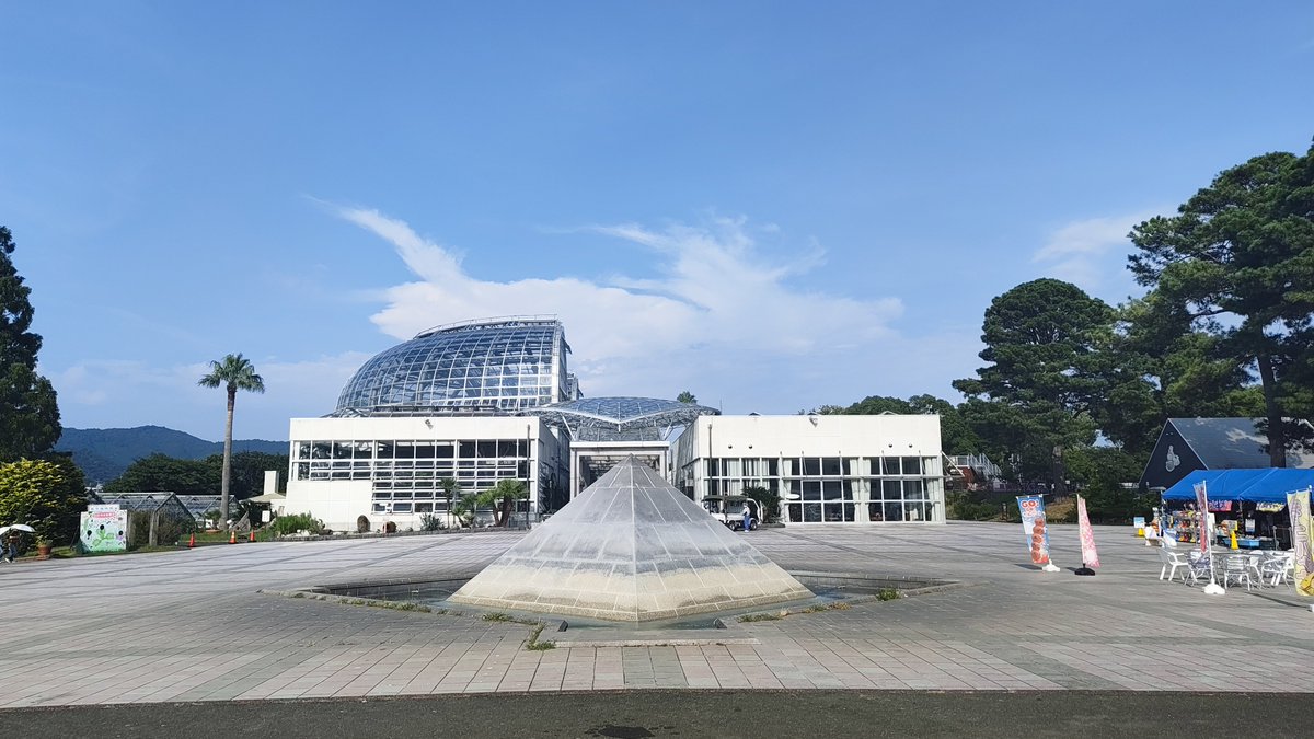 HiRO0110_VRC's tweet photo. のんほいパーク行ってきたぞ!
1人で https://t.co/T1PzQ8qPGq