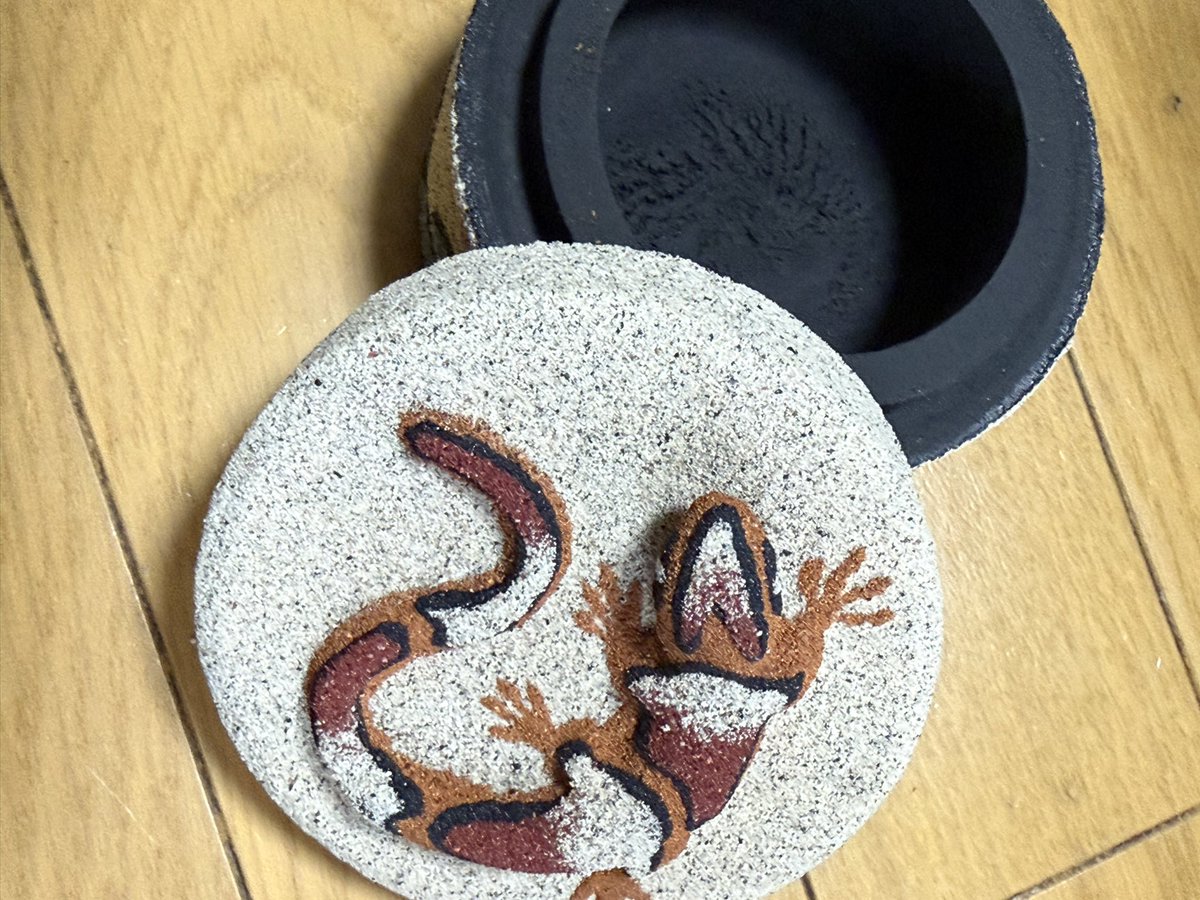 pandadanpa46's tweet photo. 雑貨屋さんで、一目惚れ
気づいたら、購入しちゃいました
さて、何入れよう https://t.co/gway8wcWCe