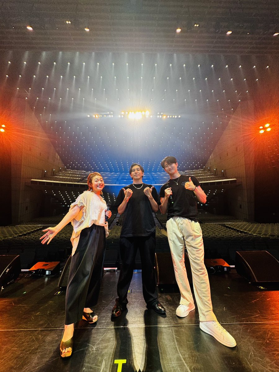 KaiHasegawa1027's tweet photo. 東京ディズニーシー® 25 周年“スパークリング・ジュビリー”イン・コンサート　東京国際フォーラム2日間連続公演ありがとうございました！
リピートできて下さった方々も初めて来て下さった方々も本当にありがとうございます！

emaちゃんもチャンヘもこの東京国際フォーラム公演から合流です！

最高！！

#東京ディズニーシー25周年         
#スパークリングジュビリーインコンサート
#チャンヘ