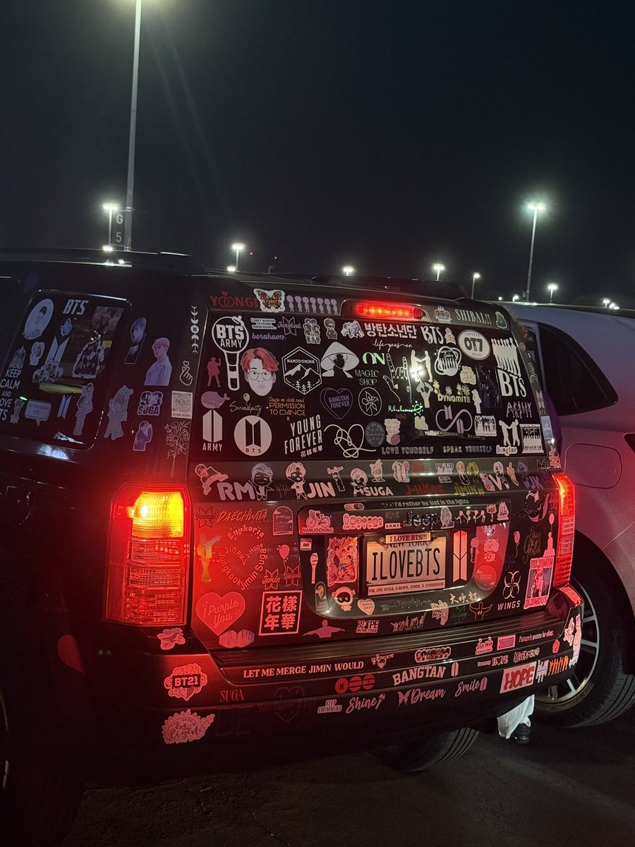 shookywrld's tweet photo. sorry my uber’s here https://t.co/waSObayHW5