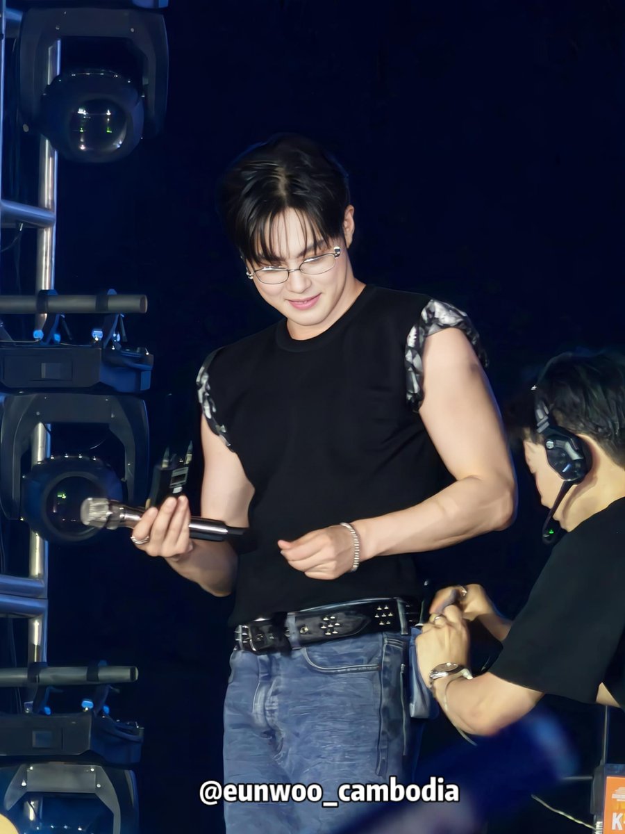 Cha Eunwoo Cambodia 🇰🇭 tweet media
