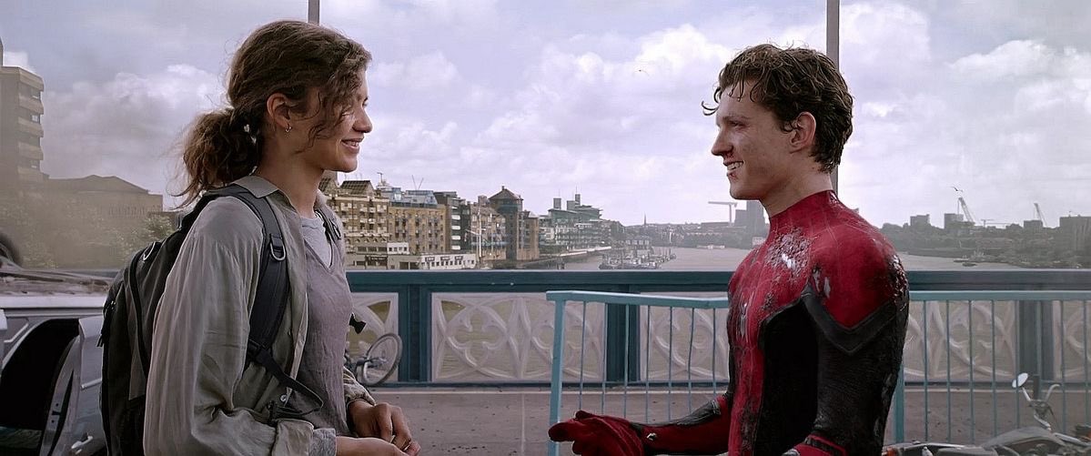 spiderblux3's tweet photo. ทฤษฎีอินเตอร์แฟนชวนอึ้งมาก ( BND SPOILERS!  )

.

.

.

.

.

.
brand new day แอบสงสัยเหมือนกันว่าทำไมmjถึงร้องไห้ออกมาตอนโดนทำให้ตัวนิ่งขยับไม่ได้ อาจจะร้องไห้ก่อนหรือหลังจากโดน หรือจริงๆแล้วการคาดเดามันเป็นไปได้ Jean Grey ช่วยปลดล็อค��วามทรงจำลึกๆของmj เพราะตอนฮัลค์ บรูซ แบรนเนอร์ไม่ได้มีสองร่างและมีบรูซพยายามคุมฮัลค์ได้เลย มีแค่ Savage Hulk ล้วนๆ แถมยังจำปีเตอร์ได้ แปลว่าลึกๆmjก็มีแววจำได้เพราะตอนดาดฟ้าชีไปนั่งจับสร้อยคอดอกดาห์เลียสีดำแบบที่ปีเตอร์ให้ตอนFar from home ชีคือผูกพันจริงๆอ่ะ รอดูภาคต่อไป ถ้าการคาดเดาถูก เราคงได้เห็นสไปดี้สมหวังแหละ