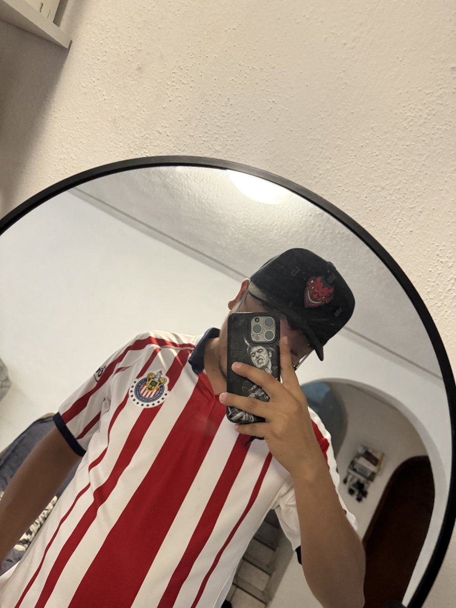 ActFuck's tweet photo. ¿Quien me quita la camisa? https://t.co/vqgfKlEogZ