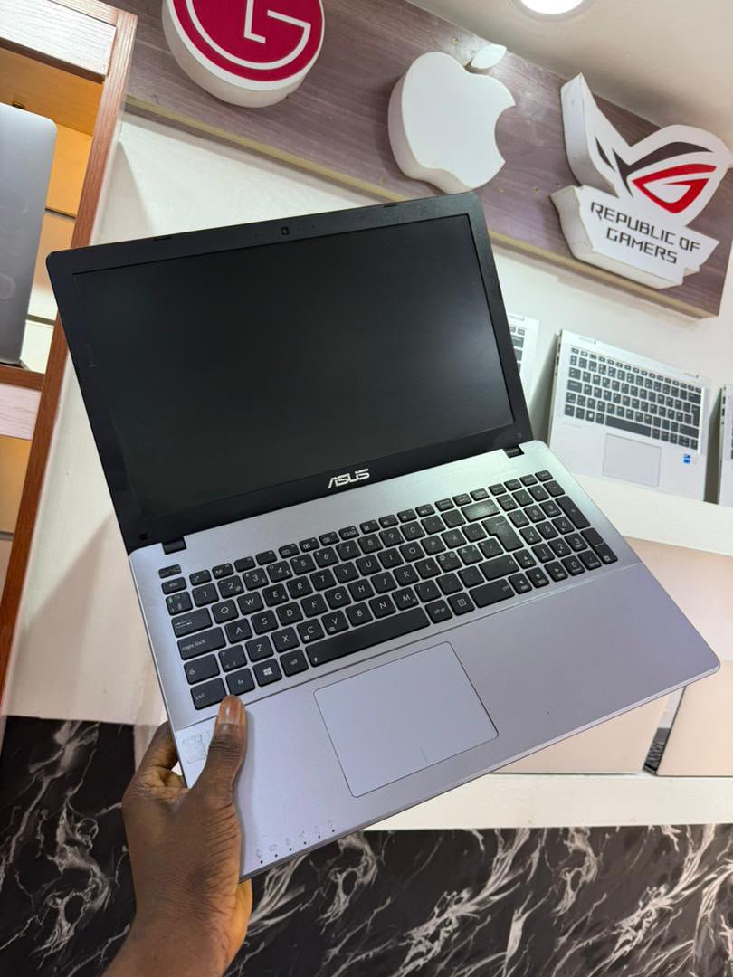 ok_erv's tweet photo. ASUS GAMING LAPTOP
*2GB NVIDIA GETFORCE DEDICATED GRAPHICX

|500 GB storage| 8GB ram | Intel core i5| Speed 2.50 GHz| 7th Generation |15’ inches screen | 2.50 GHz | Wifi and Bluetooth| grey color|strong Battery|
*Price:Ghc 2000*
Loc:Mampong &amp; KNUST Medical Village
Cnt :0241241691 https://t.co/327UHAHUYx