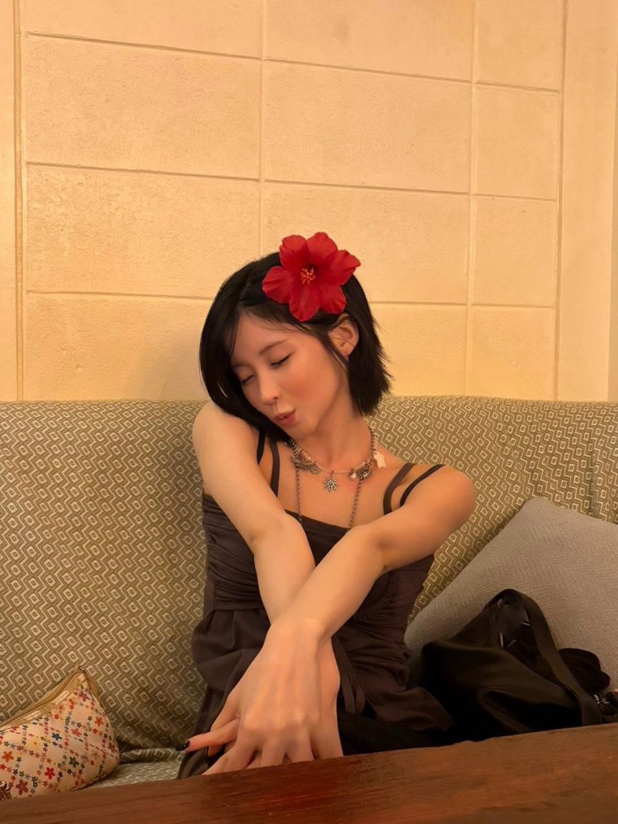 picbaemon's tweet photo. ASA WEVERSE UPDATE https://t.co/TmhXgQANV7