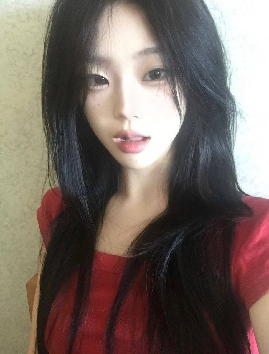 yuqi33888's tweet photo. 刚拍的福照有人看嘛...

今天当一次女菩萨！！

是粉哒！！看完不许瞎说🫣. https://t.co/3ST4tP6xsP