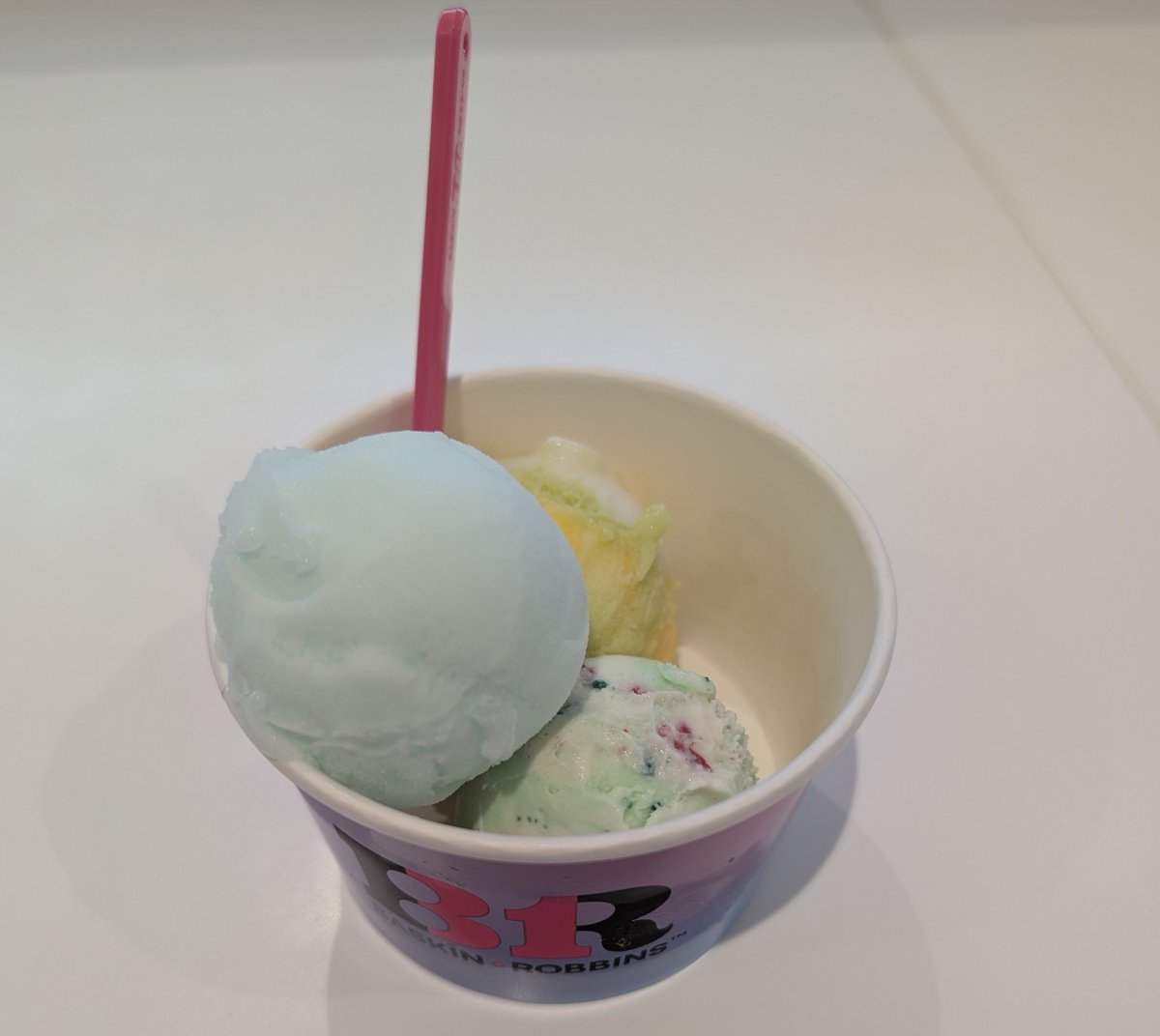 shirahime11's tweet photo. これが噂のダイキュリー
初手はビニールって言うのも分かるが、総合的にはフルーティーで美味い https://t.co/RUMUrhgJJn