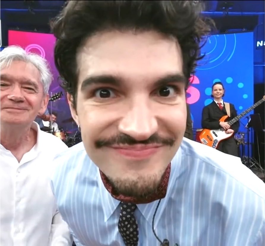 romaniaparker's tweet photo. só lembrei daquele áudio “AI Q MININU LINDU” https://t.co/R3HdSlaCi3
