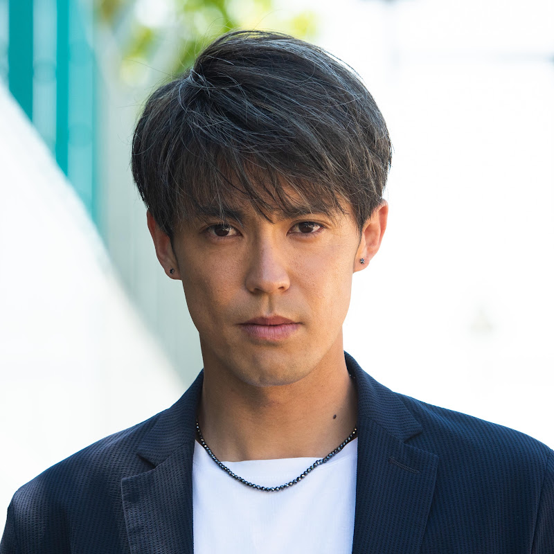 ytranking's tweet photo. 【訃報】清水アキラの三男、元ものまねタレントの清水良太郎さんが死去　37歳

▼記事
https://t.co/B41R3042nm

・2017年に有罪判決を受けた後は芸能界を離れる
・YouTubeなどでものまねメドレーや路上ライブの模様を発信していた
・2023年にはBreakingDown8に出場
・今年6月の公演が父との最後の共演に