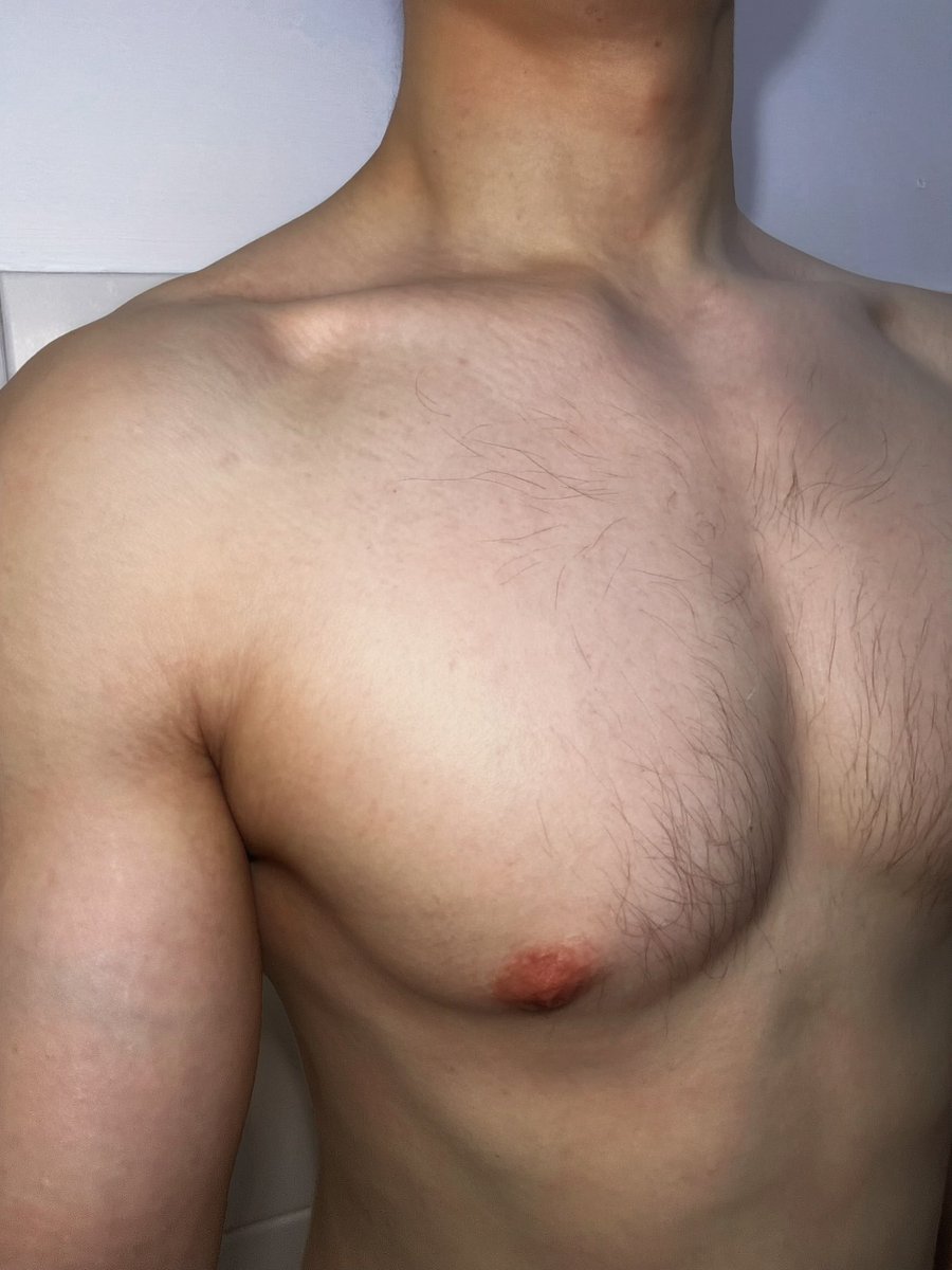 renviceversa's tweet photo. Need to work harder for bigger pecs https://t.co/1qulUDv0b3