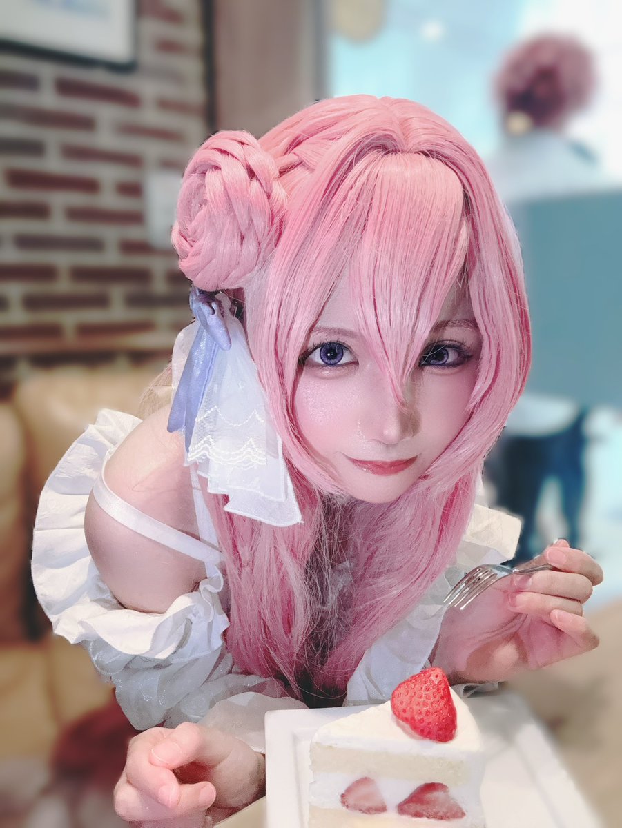 nekorika_cos's tweet photo. ドロシーお嬢様はしばし休憩中のご様子です🍰🫖
 #コスサ���2026 https://t.co/i4yuo4SSDg