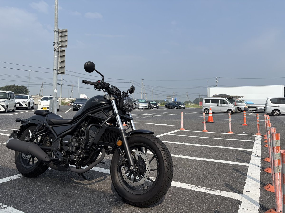 kt357's tweet photo. 今朝はバイクに乗ってました🏍️

駐輪場で飲む缶コーヒーが美味しく感じる朝でした☕️ https://t.co/v2ThpdoxjQ