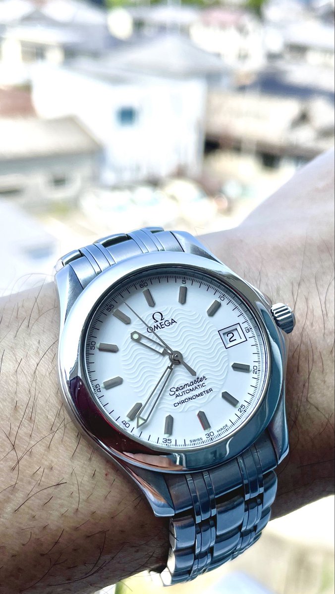 CFADnFpiqAnFf0T's tweet photo. #OMEGA
#Seamaster
クロノメーター120
キャリバー1120
父の遺したのを修理してたまに動かしてます。約30年前に購入したらしい。アクアテラの前のモデル。父好みの何もヒネリもない教室にありそうな時計です。場所を選ばないので便利ですね。
ムーヴメントも汎用(ETA?)なのでOHは気が楽です。 https://t.co/VB7e3LNI6E
