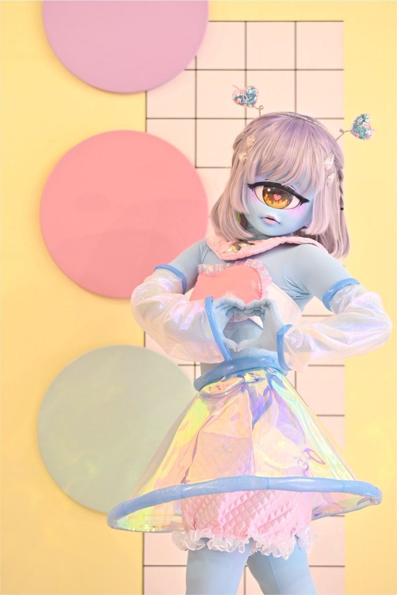 torokeru_ai's tweet photo. 今日はモンパバイトデーだよー。
昔のご本とアクスタちょっと持っていくので、持ってない人いたら声かけてくれると嬉しい💞 https://t.co/toCG38BSXM