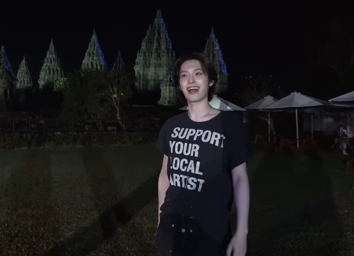 gaonsites's tweet photo. ADAAAA NIHH DARI SS-AN KONTEN 😭😭 GAON PRAMBANAN MAHA DAHSYAT VERSI MALEM (tp tetep vibenya imup 😭😭😭) https://t.co/aenLUU90mw
