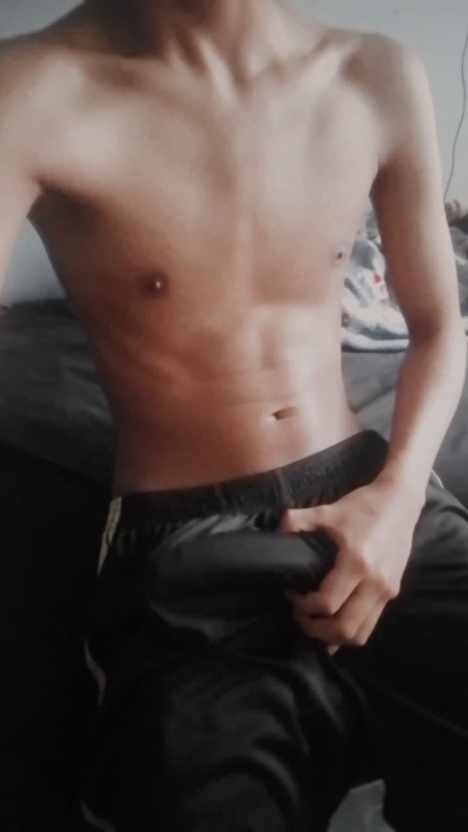 Isa54415922's tweet photo. Quien para chat hot https://t.co/fKyd7jYpvN