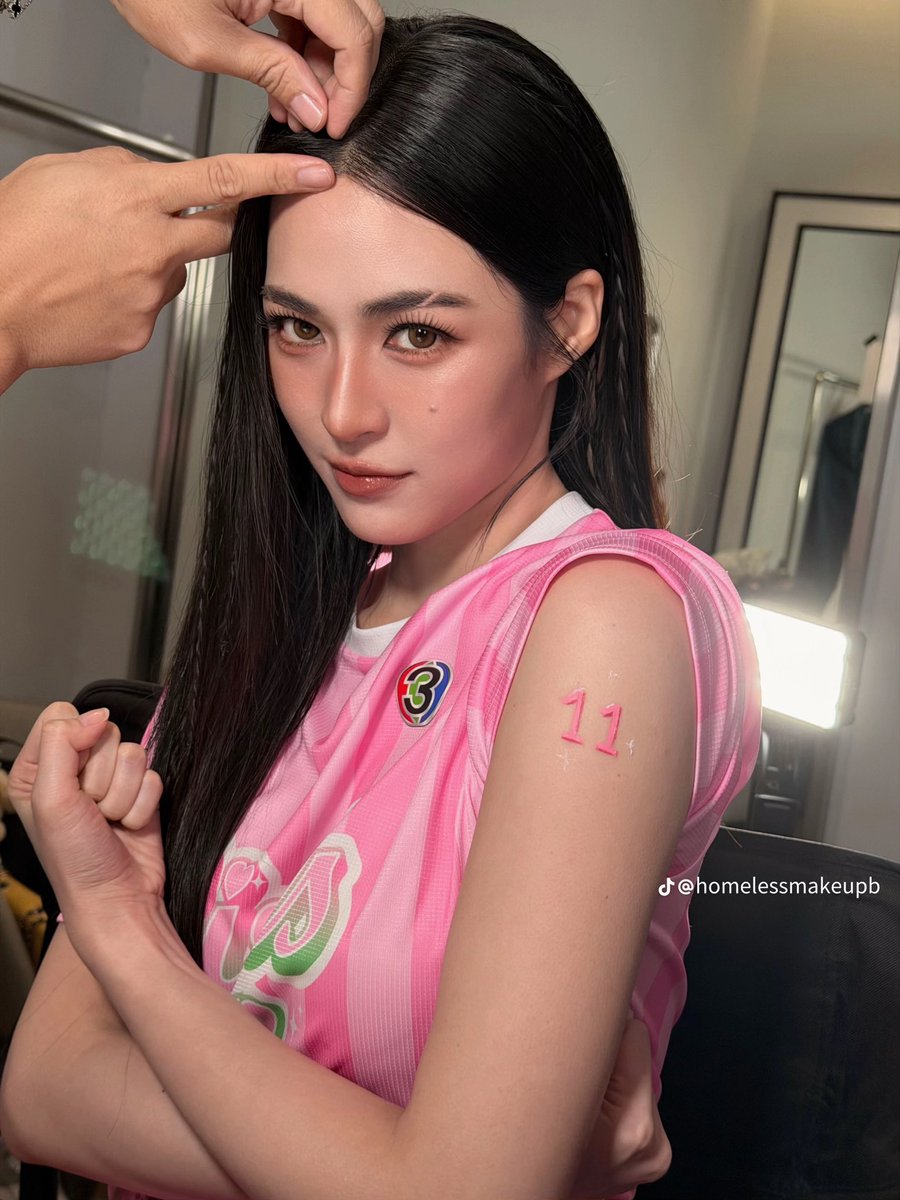 lingling_fans's tweet photo. 🖤🖤🖤

Tiktok : homelessmakeupb

LINGORM CH3 SPORT DAY 2026
#LingOrmGirlsCup2026 
#CH3GirlsCup2026 
#Linglingkwong #หลิงหลิงคอง
@linglingsirilak https://t.co/79CHdxZ3vK