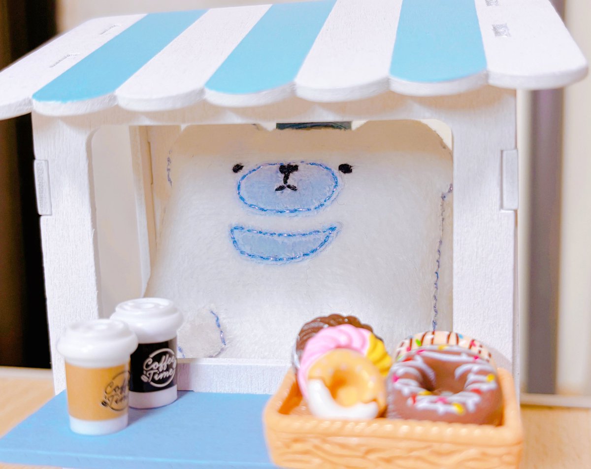 BirthSeventh's tweet photo. いい感じのカラーリングのワゴンをお迎えしたから、くまさんのキッチンカーにした🐻

全国津々浦々練り練り歩くよ。 https://t.co/INwd0Y8gM0