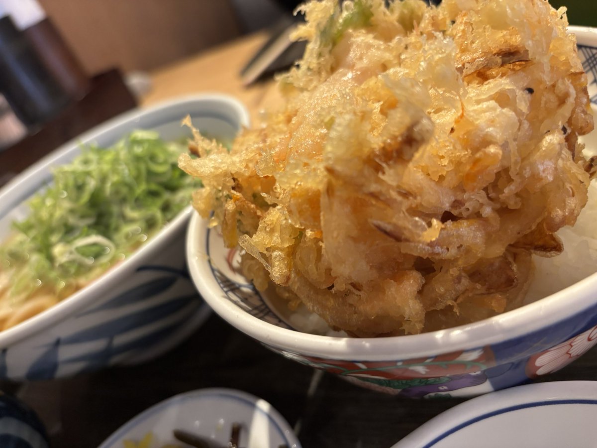 126Taro_11's tweet photo. いつもより分厚くないか🤤 https://t.co/U2JnxC7uxg
