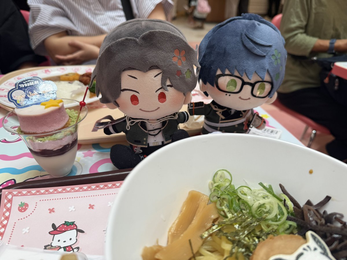 __whitecca's tweet photo. 夏のぴゅーろらんどきてます！！🏍️
わこてくん初おでけけ👓
そして沖縄コンビと名付けられてる黒髪赤目ペアｗ🏍️🌹 https://t.co/N3NhcYvGZr