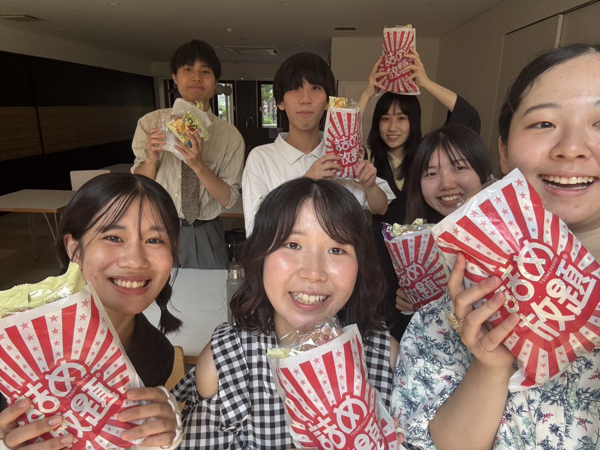 tanoshimasu's tweet photo. ———🌼活動報告🌼 ———

8/2東豊中クラスヒルズ夏祭りイベントにて演奏させていただきました！！
沢山盛り上げていただき、ありがとうございました✨🍧🎆

終了後はスーパーボールすくいやわなげにもチャレンジさせていただき、とっても温かい空間でした😌💞

ありがとうございました！ https://t.co/DnbSZtVnG3