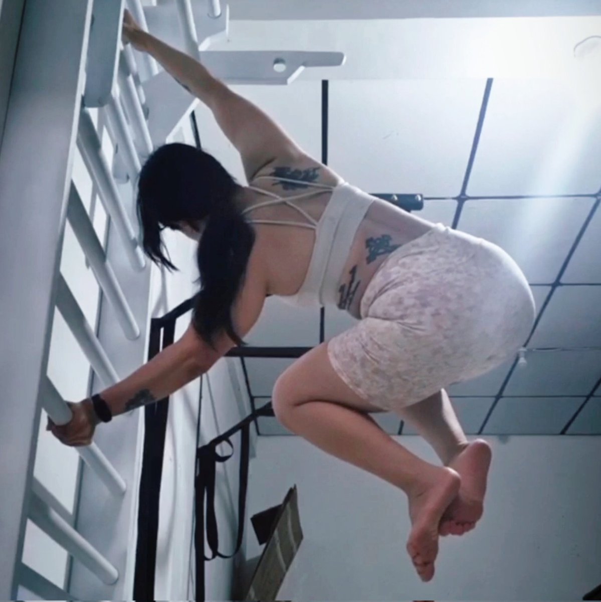 Sourcherie's tweet photo. Berkali-kali orang coba menjatuhkan, tapi heii..
Anak calisthenic bisa balance di posisi sesulit dan seberat itu.
#calisthenics
#bakihanma
#backlever https://t.co/kdiMFce8tW