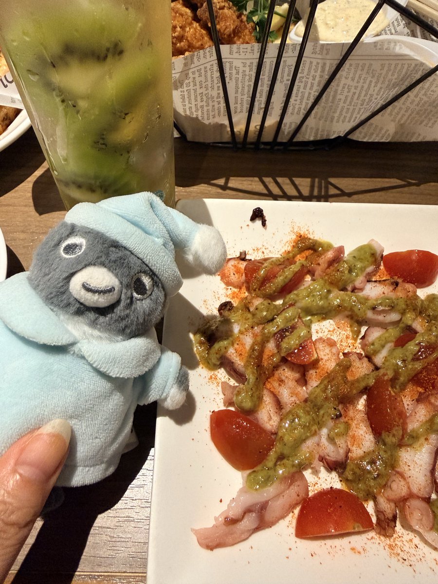 chiii_321chan's tweet photo. 昨日飲みに行った〜
今週人間ドックなのにジャンキー😂
#suicaのペンギン https://t.co/sKjzocAA6a