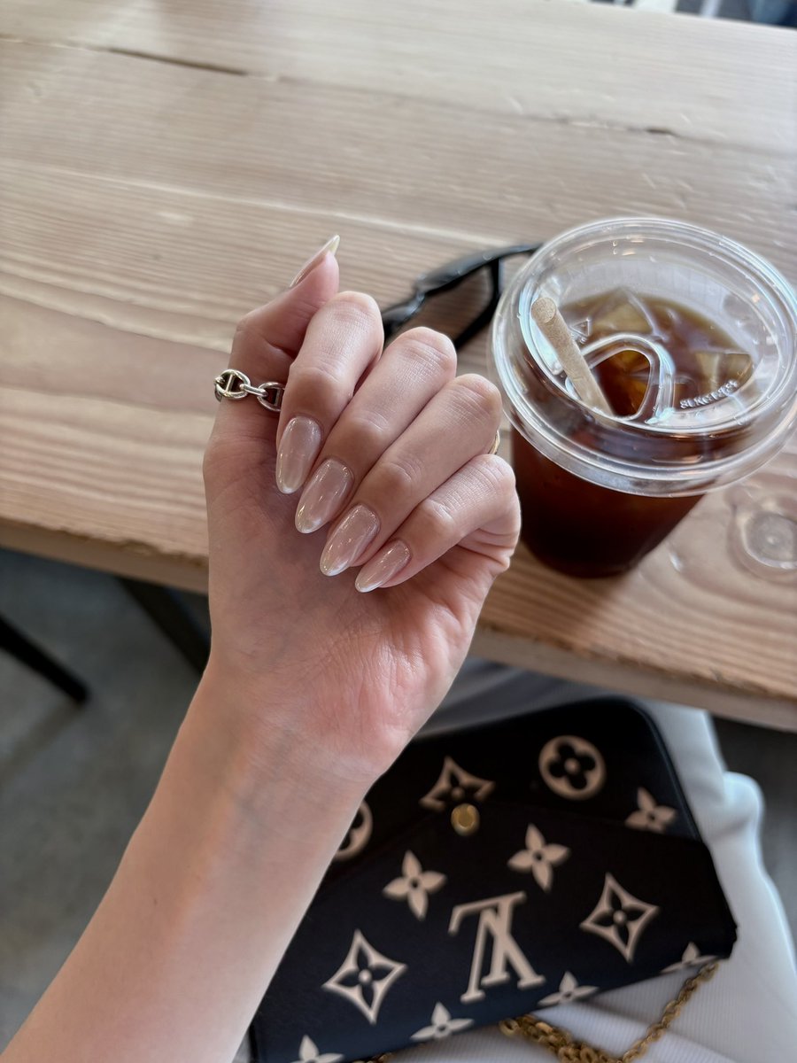 __innini's tweet photo. Glaze donuts nails🤍 https://t.co/rwiGPONrL8