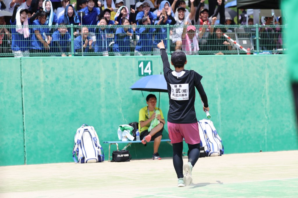 xomami_'s tweet photo. ◆京都インターハイ◆
《女子準々決勝》
柏・村上(東北)1-1大星・早藤(京都光華)
竹村・三村(須磨学園)vs松井・村上(広島翔洋)
小林・鈴木(羽黒)0-④大武・大武(学法石川)
竹平・野中(須磨学園)vs對馬・三浦(羽黒)

1年生ルーキ大武ツインズが準決勝へ駆け上がりました！ https://t.co/xJaMgah6KU