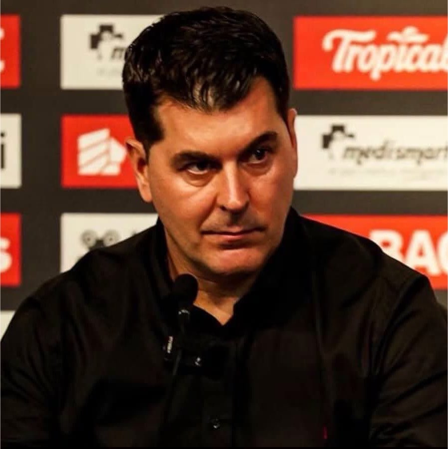 KevinJimenezCR's tweet photo. Ismael Rescalvo: “Si el resultado hubiera sido 3-4 a 0, lo hicimos bien, ganamos ajustado pero es difícil enfrentar a un equipo todo metido atrás”

“Tenemos una identidad, tenemos el balón y generamos muchas opciones”. https://t.co/6LqNhd5YU3