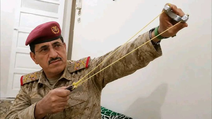 hsom67's tweet photo. وزارة الدفاع اليمنية تهدد بقصف إيران رداً على تنمر جماعة الحوثي على السعودية 

ـ الصورة من غرفة العمليات في وزارة الدفاع https://t.co/lMgoyndRr2