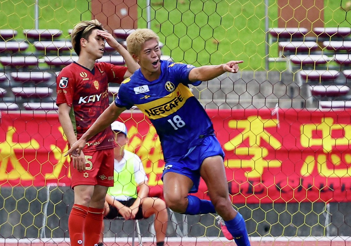 ryukyushimpo's tweet photo. ＜速報＞沖縄SVがFC琉球に快勝、3年連続の天皇杯出場つかむ　サッカー天皇杯県予選・決勝
https://t.co/t2tbCWqjOo https://t.co/XJhT6p37g7