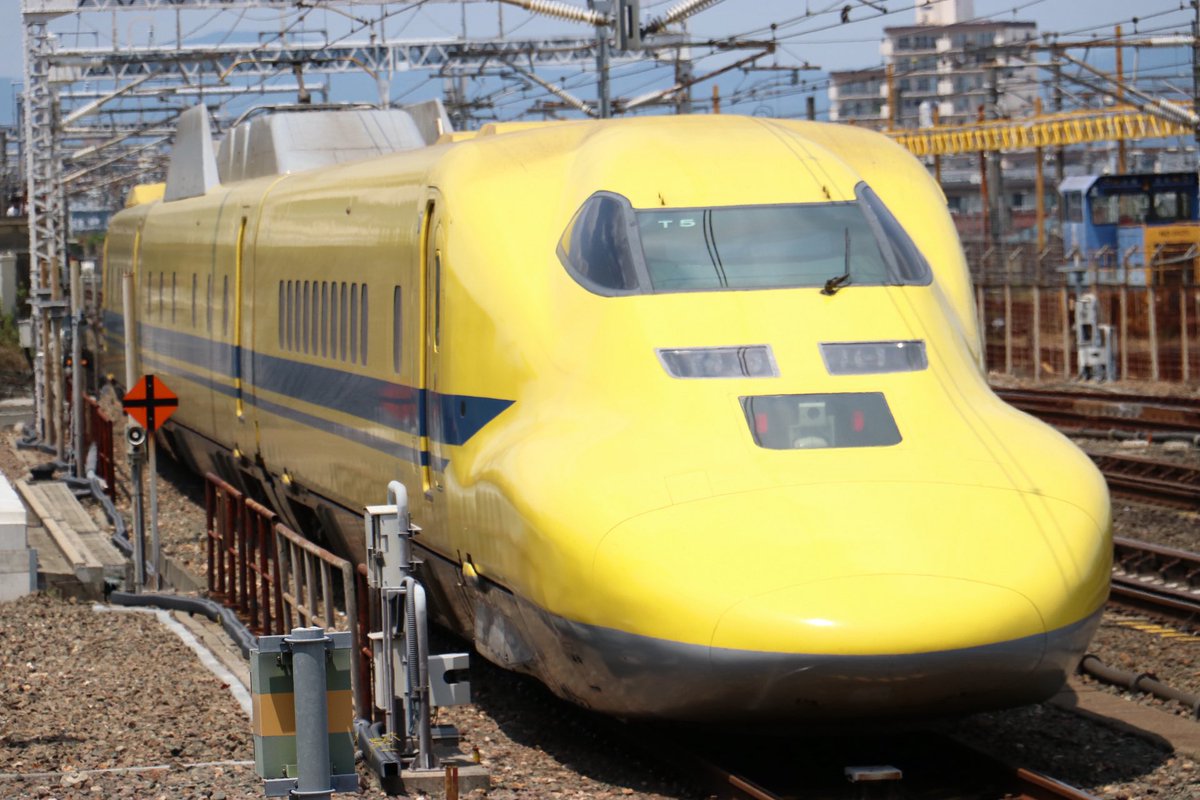 ebo0630's tweet photo. 3981A
ドクターイエローT5編成
こだま検測
12:26豊橋駅13番線着
12:31発 https://t.co/SHLUCst4k2
