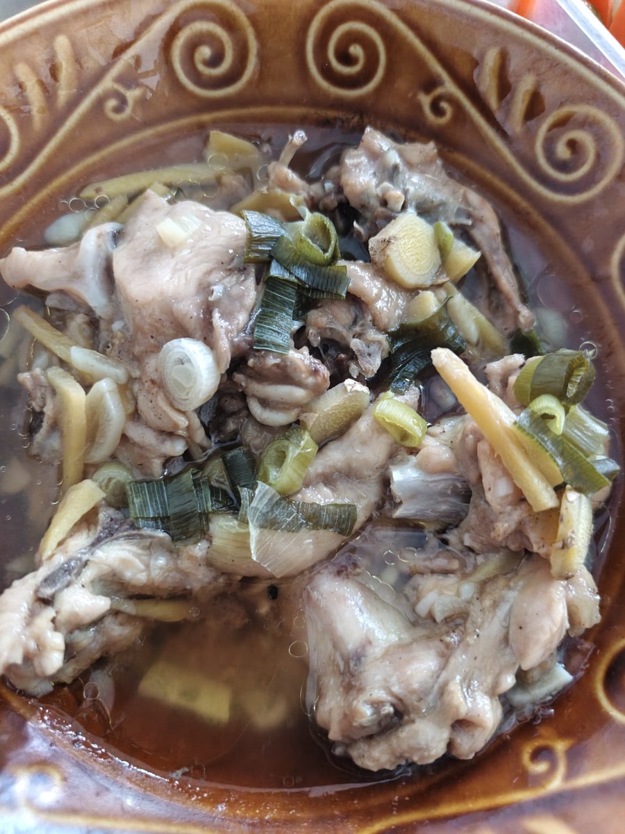 wonthereal's tweet photo. Hari ini masak ayam kukus jahe enakkkk bgt ditambah acar 😋 https://t.co/SveBtgShNB