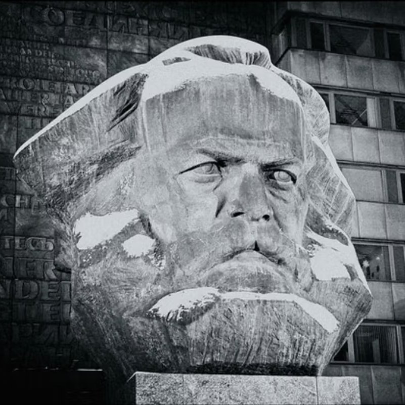 RTSG_Main's tweet photo. "Marxism, though wide-ranging and profound, can be summed up in a sentence: the pursuit of the emancipation of humankind."

- Xi Jinping https://t.co/3LF8Dlmf8t