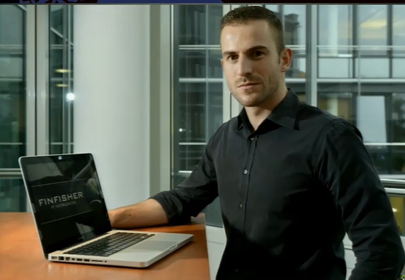 n1teC4t's tweet photo. @SecurityTrybe Hmm, that guy covers his camera too: https://t.co/Sba4TzmC33