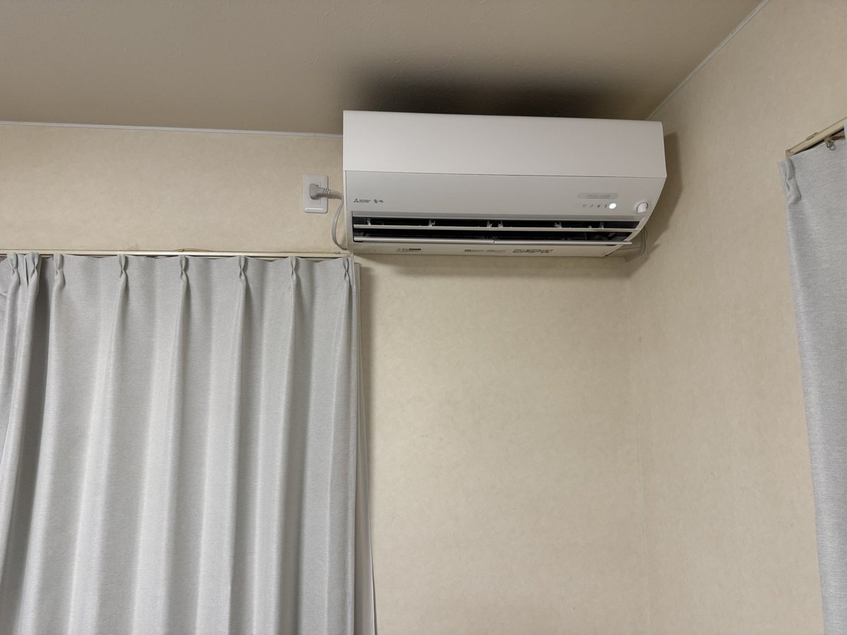 hakuchim's tweet photo. 無事に友達の家のエアコン工事も終わった👍
くっそ暑いのに1週間も待たせてごめんよぉぉ https://t.co/zXOcoIEUiS