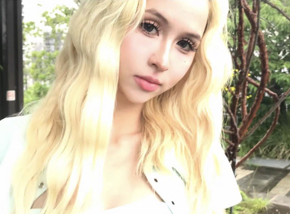 cherylxbloom's tweet photo. แฮนน่า + ลอนเมอร์เมด + สีเขียวมิ้น 🥺👧🏼✨🤲🏻 น่ารักที่สุด ช่วงนี้แต่งตัวสวยน่ารักมีรูปมาลงบ่อยเลย เอามาลงอีกน้าอยากเติมลูกสาวคนสวย 🫶🏻🫠

#Hannah4EVE https://t.co/K7Oy4QRYGm