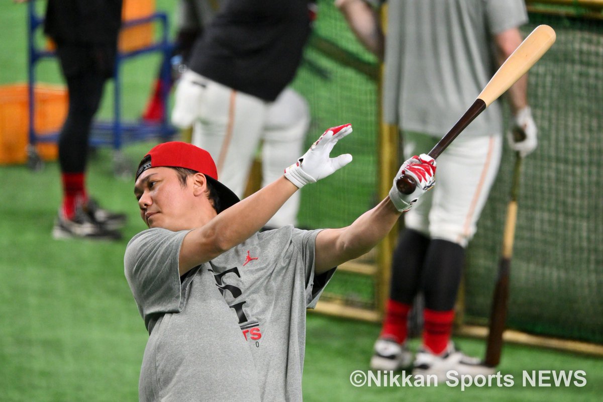 nikkan_giants's tweet photo. 【#今日のG練習写真館📸】
坂本勇人選手も笑顔です☺️
（撮影・滝沢徹郎） https://t.co/dT0NnyWKoV
