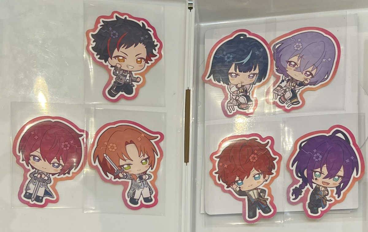 jgoods6v6's tweet photo. あんスタ アニカフェ シルキーステッカーコレクション

求
藍良 燐音 巽(一部コンプ目的)
定価＋送料・梱包資材費

譲
鉄虎 司 レオ エス ユメ 一彩 マヨイ
出先のためIDなし
纏めて優先

本日天王寺、8/7,16アニカフェ、8/8あんステ手渡し可
交換は手渡し優先、郵送交換は2~
譲渡は優劣ありません https://t.co/SF07IdMx2M