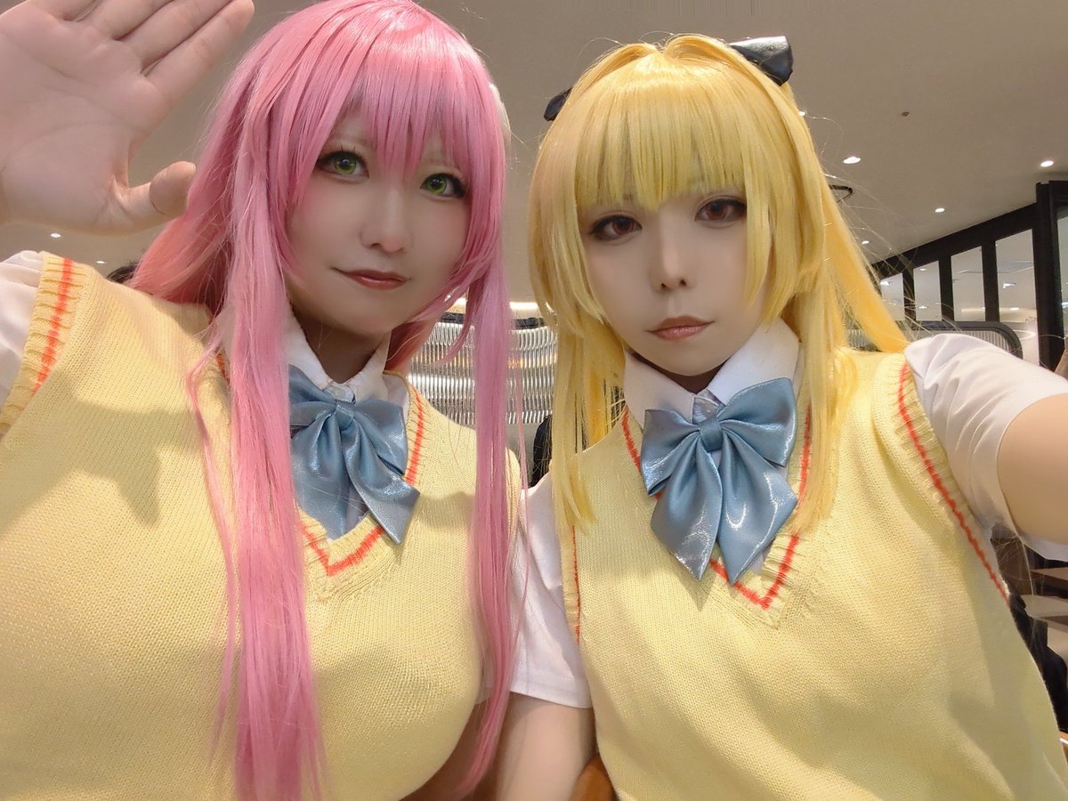 maay_cos's tweet photo. 初出しヤミちゃんでララといます😈♥
一番の目的のたい焼き食べれてもう満足✊

#コスサミ2026 https://t.co/QdNDP9y6QW