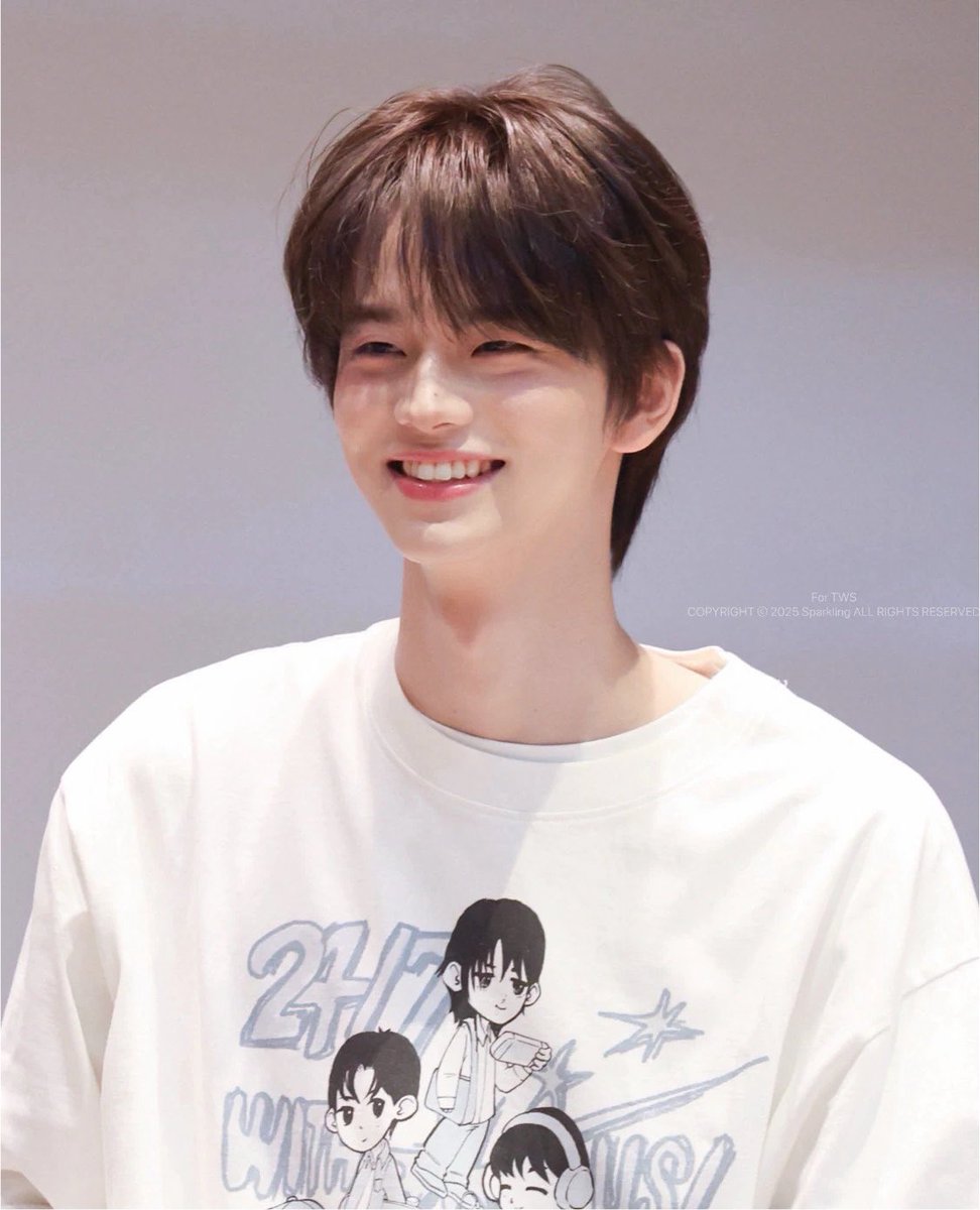 shinyulvrs's tweet photo. when the smile reaches his eyes (˶ᵔ ᵕ ᵔ˶) https://t.co/cYN4svjzqL